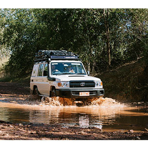 Britz Safari Landcruiser 4WD5 Personas Britz Safari Landcruiser 4WD5 Personas10.jpg
