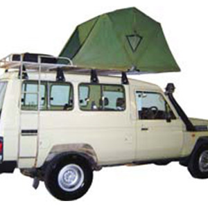 Centre Troopcarrier Outback with Roof Tent2 Personas Centre Troopcarrier Outback with Roof Tent2 Personas1.jpg